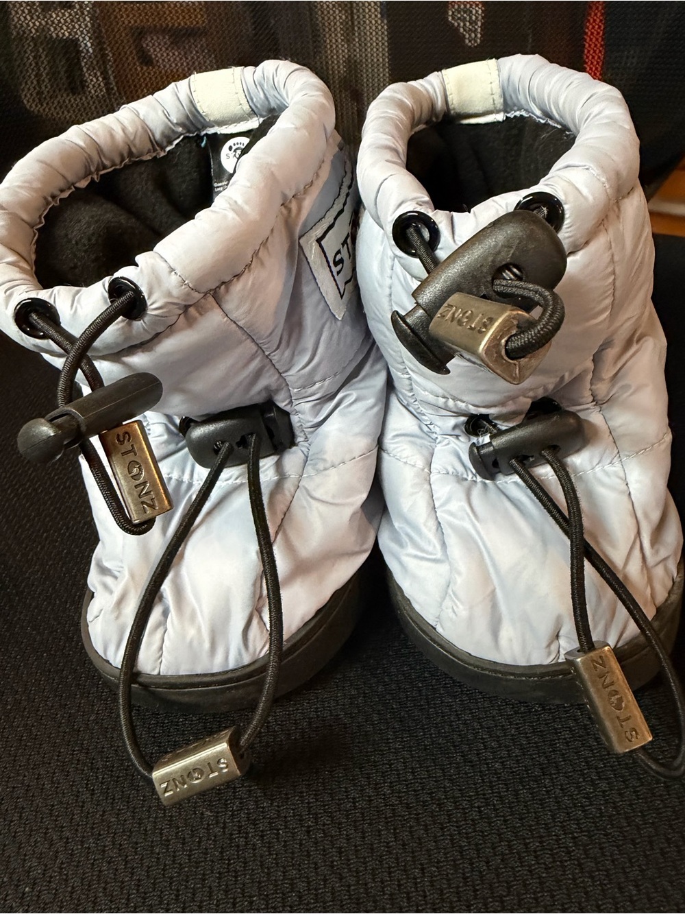 Stonz Light Gray Kids Snow Booties with Bungee Toggles